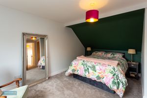 Bedroom- click for photo gallery